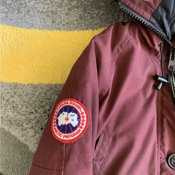 Chill wack Canada goose jacket - Picture 3 of 7